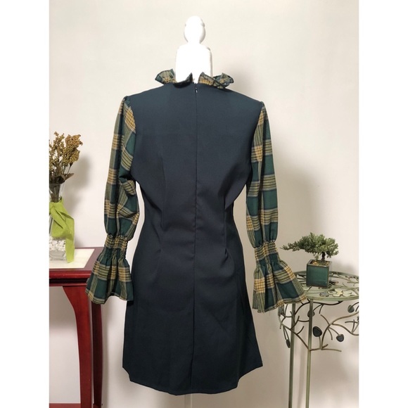 NWOT Green Plaid Ruffle Sleeve Dress - Picture 4 of 5